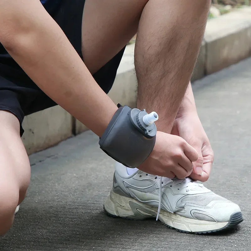 Botella de muñeca Veltopeak – Hidratación manos libres para correr
